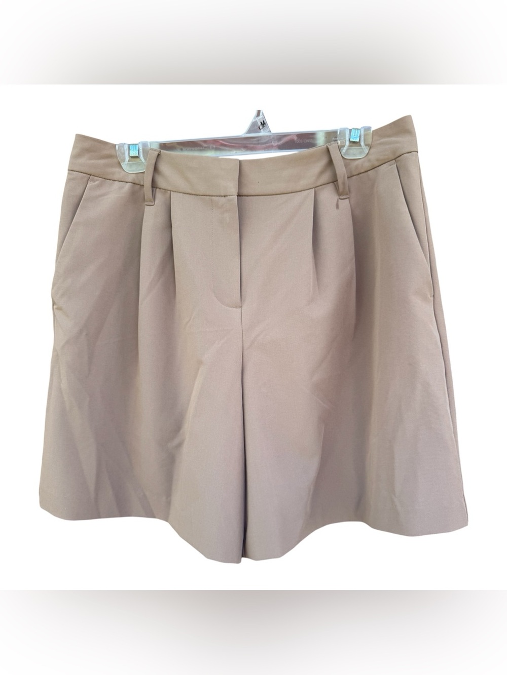 Worthington Women’s Pleated Drape Shorts 8 Business Modest Professional EUC Tan